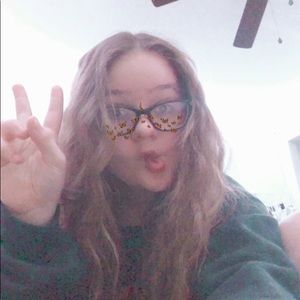 Meet your Posher, Cassie